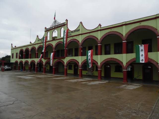 Fiscalía de Oaxaca obtiene vinculación a proceso contra ex presidenta municipal de San Felipe Tejalápam por probable violencia política cometida en agravio de ex Síndico Municipal